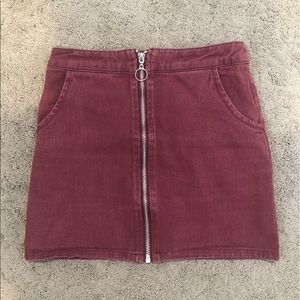 Tilly’s White Fawn Burgundy Zip Front Denim Skirt